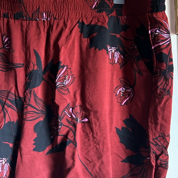 Apt. 9 Size XXL Red Floral Patterned Shorts Mid-rise - Picture 7 of 12